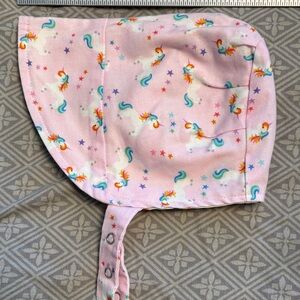 Urban baby bonnet reversible sun bonnet in unicorn-rainbow